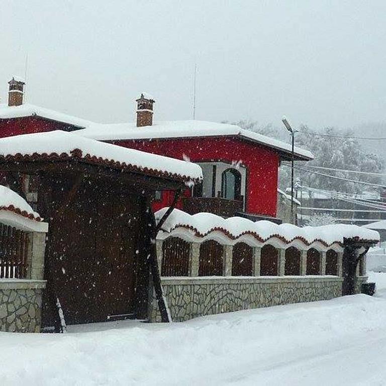 Guest House H Dzhogolanov Kopriwschtiza Exterior foto