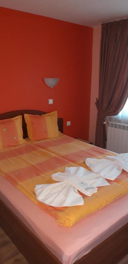 Guest House H Dzhogolanov Kopriwschtiza Exterior foto